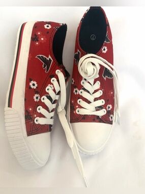FOCO Women’s Red Atlanta Falcon Floral Canvas Lace-Up Sneakers